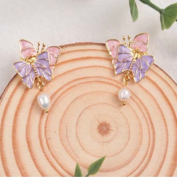 Cuddling Butterflies- Pink Purple Pastel Layered Kissing White Pearl Gold Dangle - Picture 7 of 16
